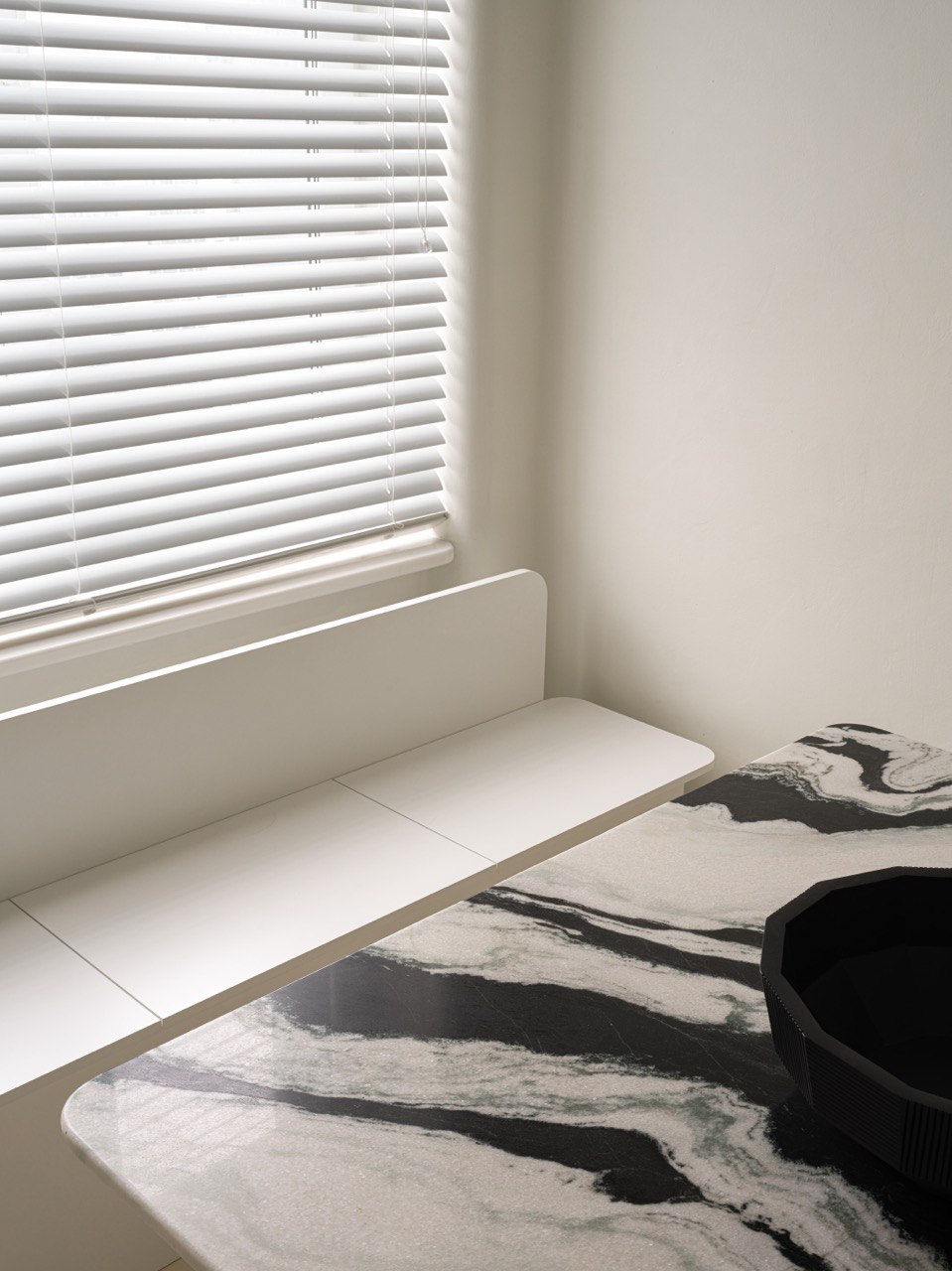 Теплый минимализм — Кухня 04